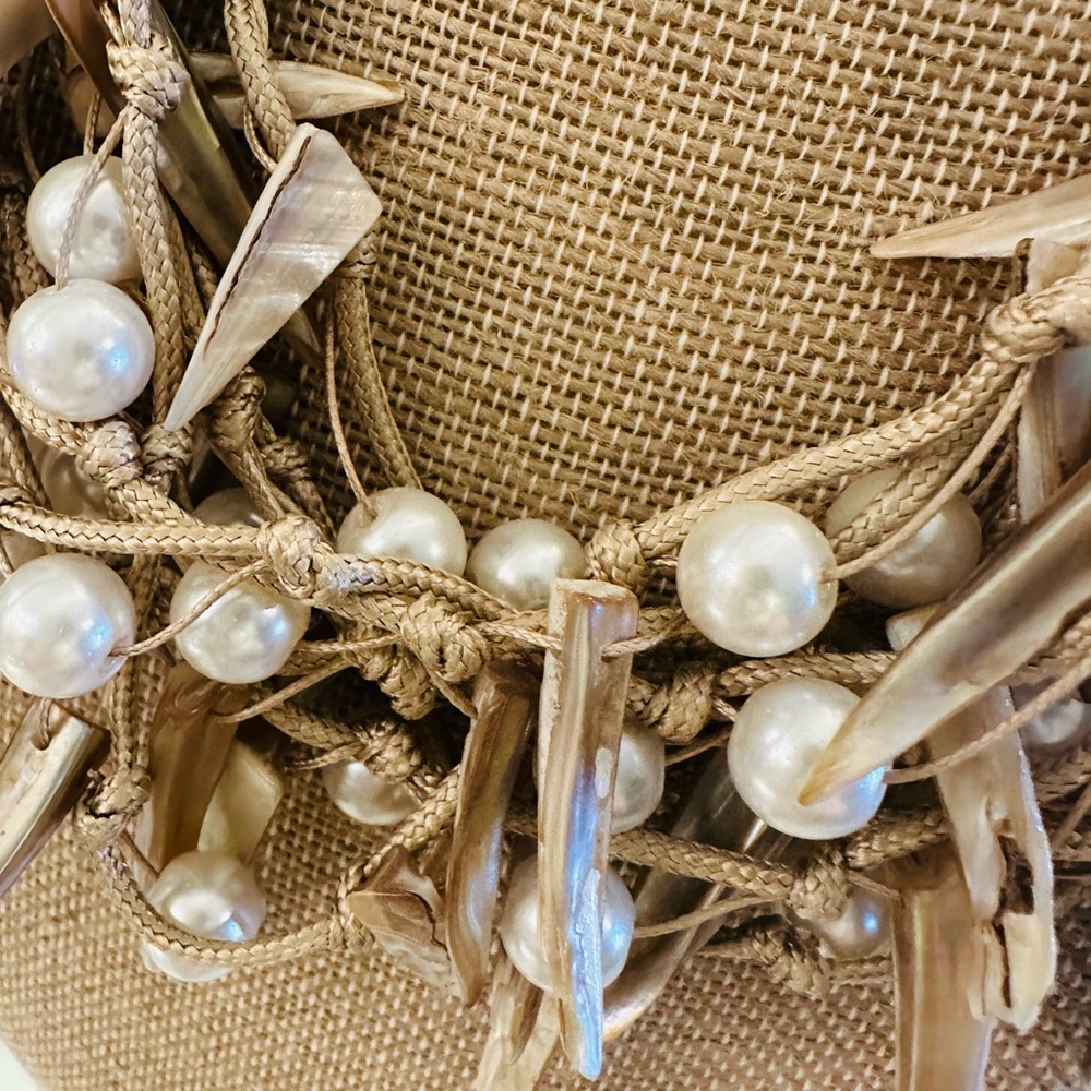 Gorgeous Mother-of-Pearl Spheres and Faux Pearls Woven Necklace - Picture 2 of 10